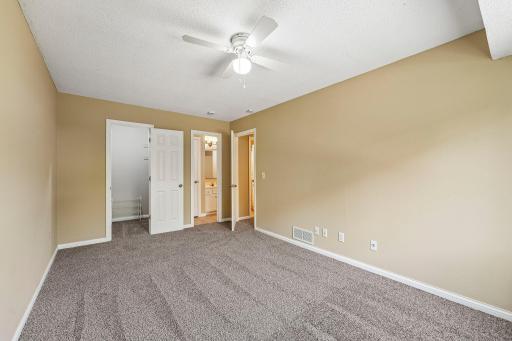 6852 Macbeth Circle, Woodbury, MN 55125