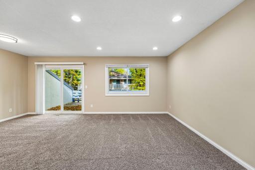 6852 Macbeth Circle, Woodbury, MN 55125