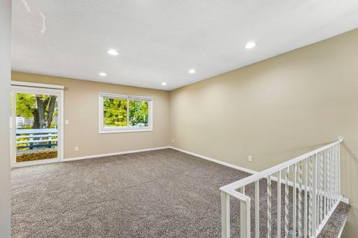 6852 Macbeth Circle, Woodbury, MN 55125