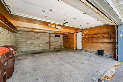 6852 Macbeth Circle, Woodbury, MN 55125