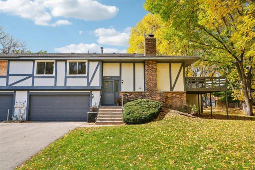6852 Macbeth Circle, Woodbury, MN 55125