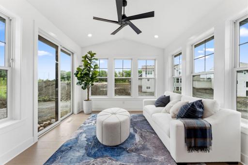 Homeowners seeking more space for daytime activities can choose to add an optional 4-season porch. Itâs great for relaxing and curling up with a caffeinated beverage.