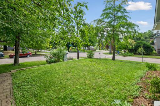 358 Cretin Avenue S, Saint Paul, MN 55105