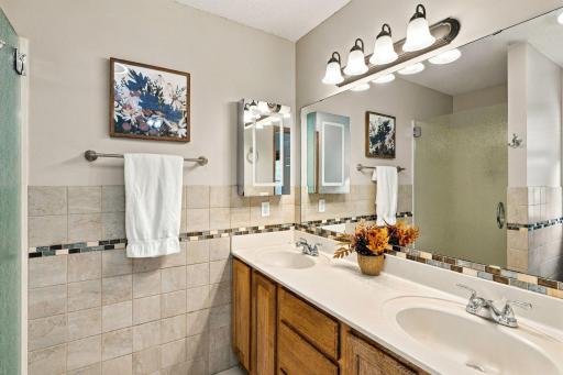 6621 Carlisle Curve, Shakopee, MN 55379