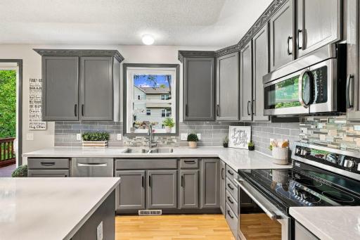 6621 Carlisle Curve, Shakopee, MN 55379