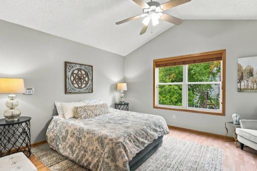 6621 Carlisle Curve, Shakopee, MN 55379