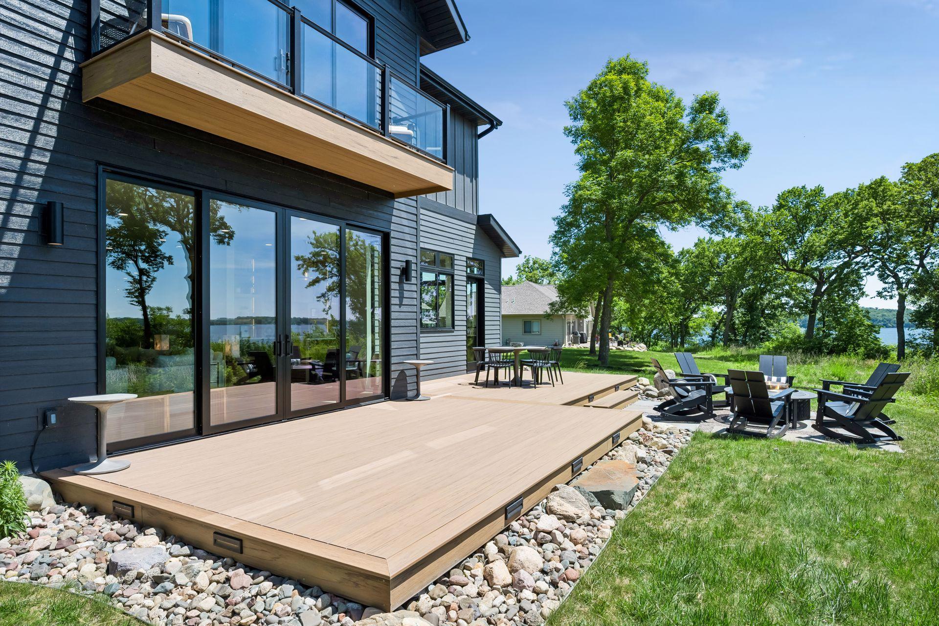 Surrounded by beautifully maintained ground and offering a lakeside composite deck, the setting offers the perfect backdrop for enjoying lake life with family and friends.