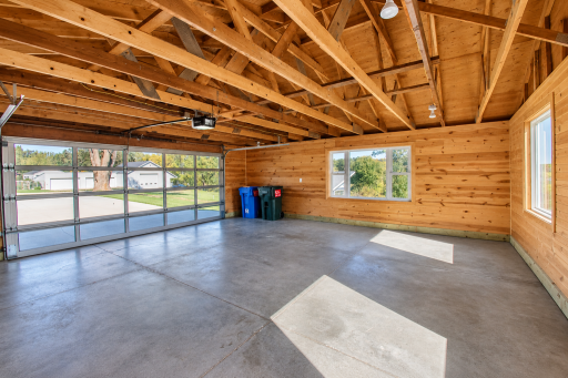 5006 W River Road NW, Rochester, MN 55901