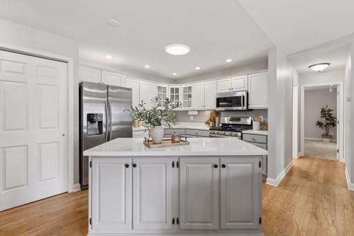 1860 Juneau Lane N, Plymouth, MN 55447