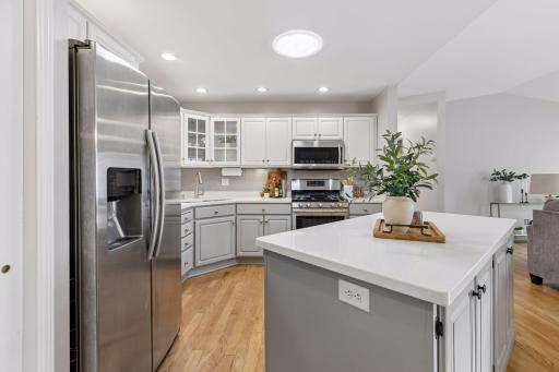1860 Juneau Lane N, Plymouth, MN 55447