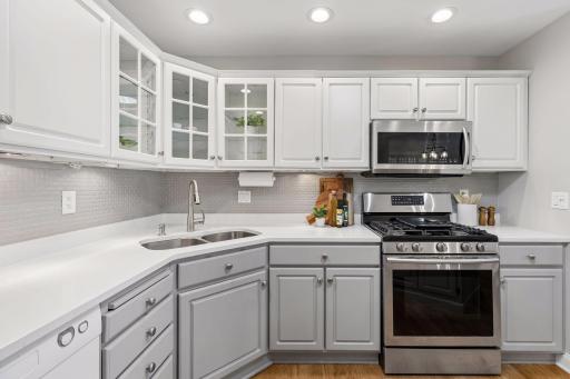 1860 Juneau Lane N, Plymouth, MN 55447