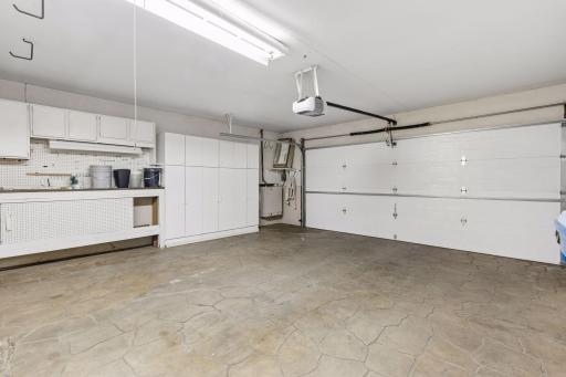 1860 Juneau Lane N, Plymouth, MN 55447