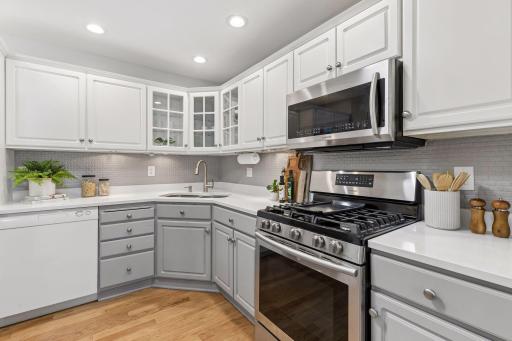 1860 Juneau Lane N, Plymouth, MN 55447