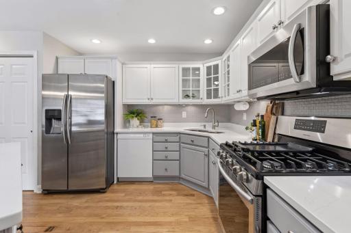 1860 Juneau Lane N, Plymouth, MN 55447