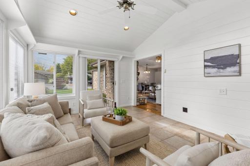 1860 Juneau Lane N, Plymouth, MN 55447