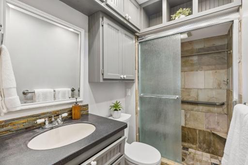1860 Juneau Lane N, Plymouth, MN 55447