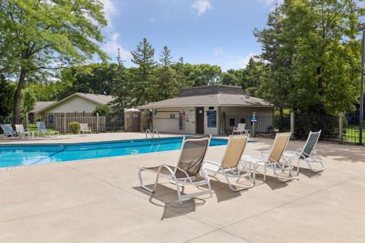 1860 Juneau Lane N, Plymouth, MN 55447