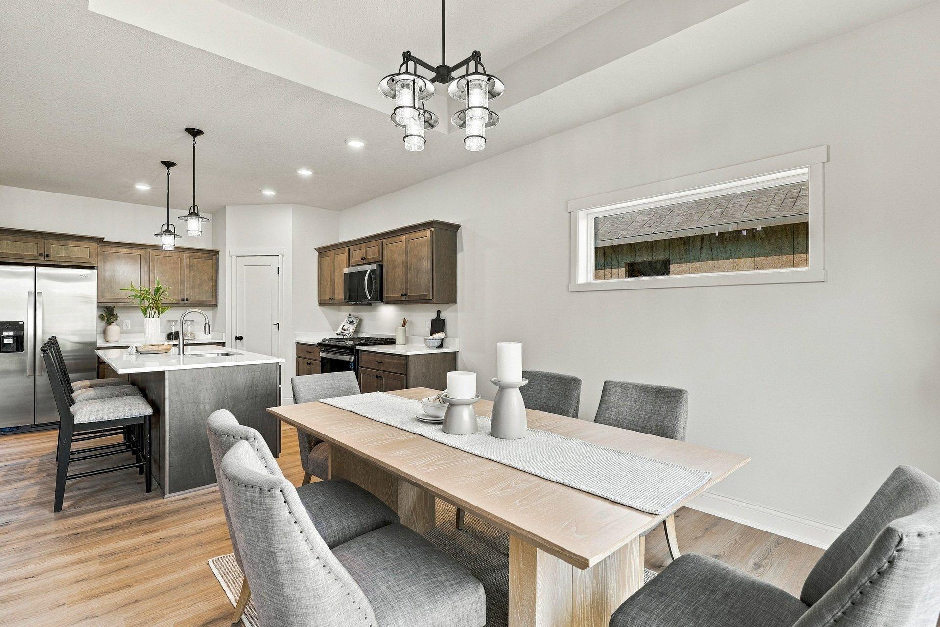 Dining to kitchen