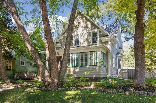 1493 Lincoln Avenue, Saint Paul, MN 55105