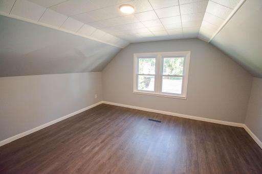 2115 E River Road NE, Rochester, MN 55906