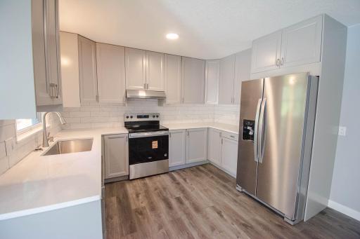 2115 E River Road NE, Rochester, MN 55906