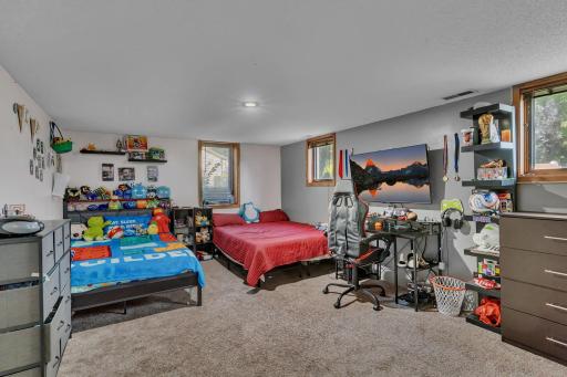 1221 13th Avenue SW, Willmar, MN 56201