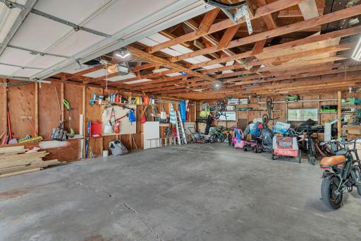 1221- Detached double tandem garage( 24x36)