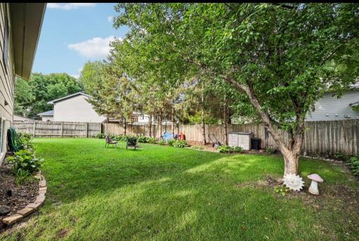 687 116th Lane NE, Blaine, MN 55434