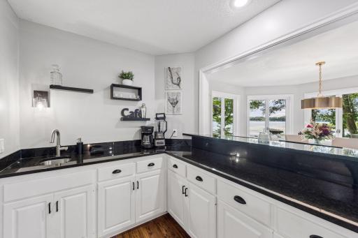 5720 Oakview Lane N, Plymouth, MN 55442