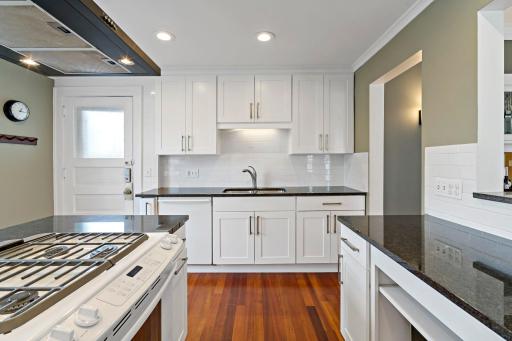 2407 Girard Avenue S, 6, Minneapolis, MN 55405