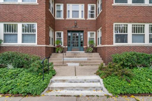 2407 Girard Avenue S, 6, Minneapolis, MN 55405