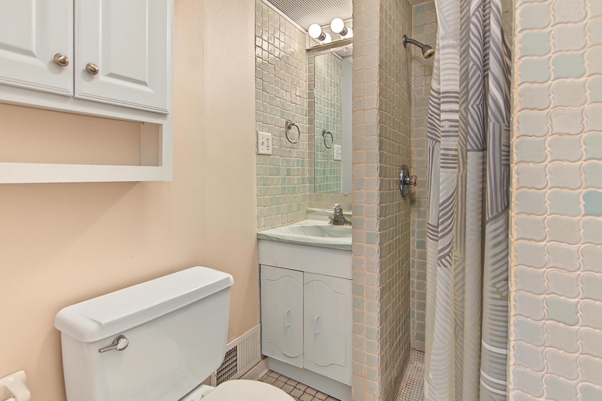 Lower Level 3/4 Bath