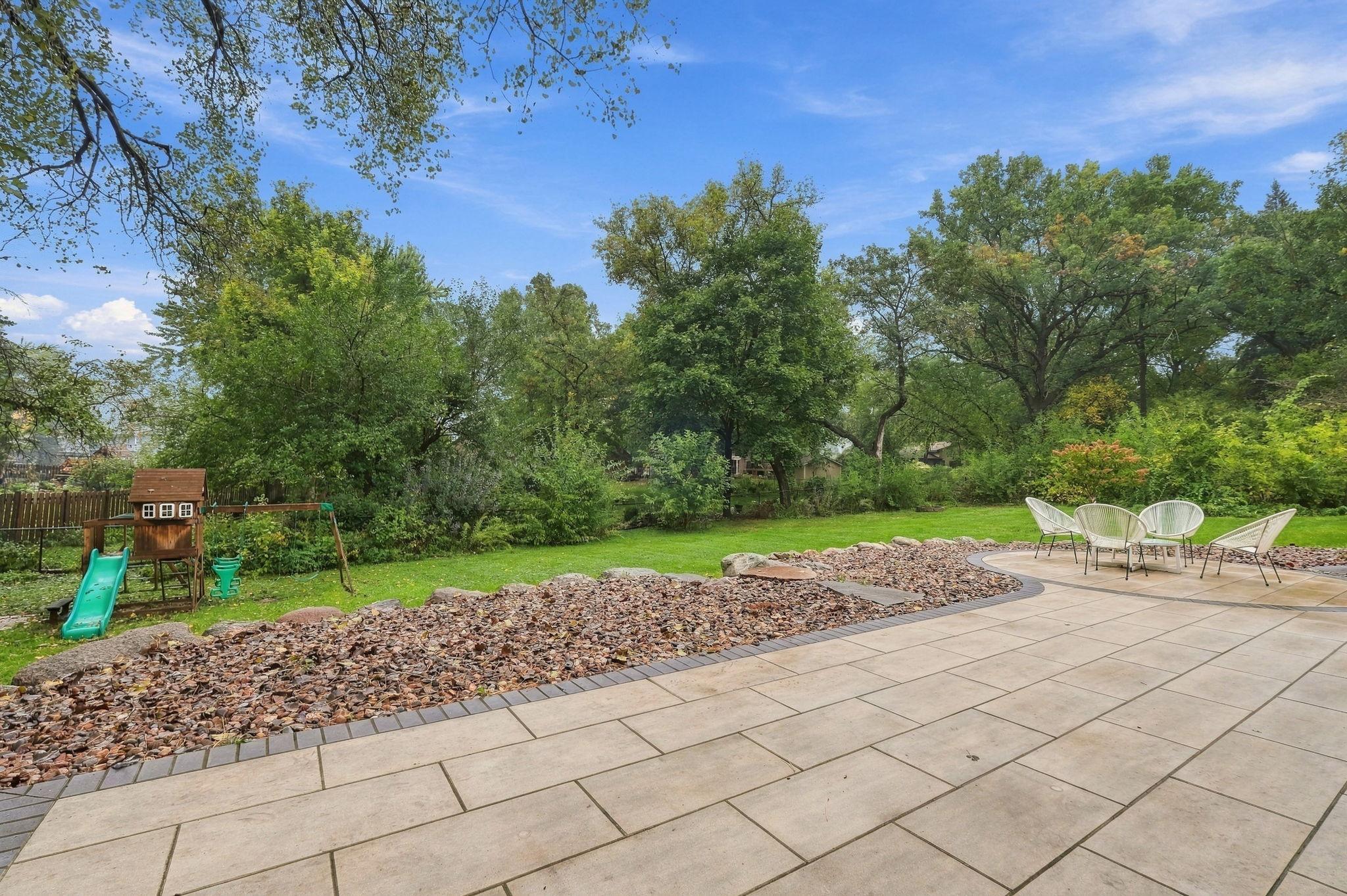 31-web-or-mls-486_Rimrock_Dr_Apple_Valley_MN_55124_030.jpg