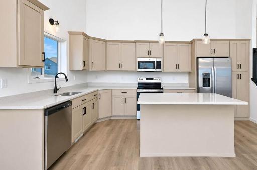 2516 38th Avenue S, Moorhead, MN 56560
