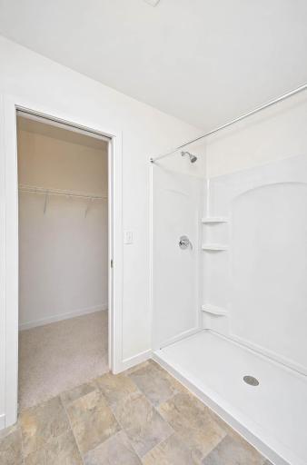 2516 38th Avenue S, Moorhead, MN 56560