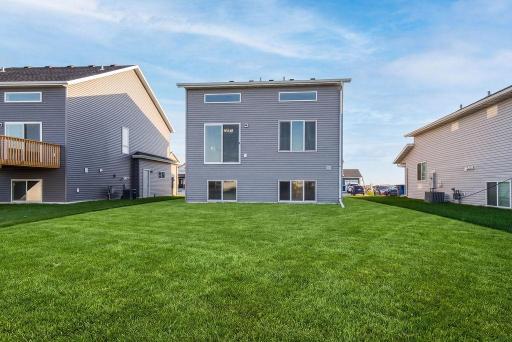 2516 38th Avenue S, Moorhead, MN 56560