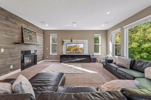 1078 Rosemary Circle, Chaska, MN 55318