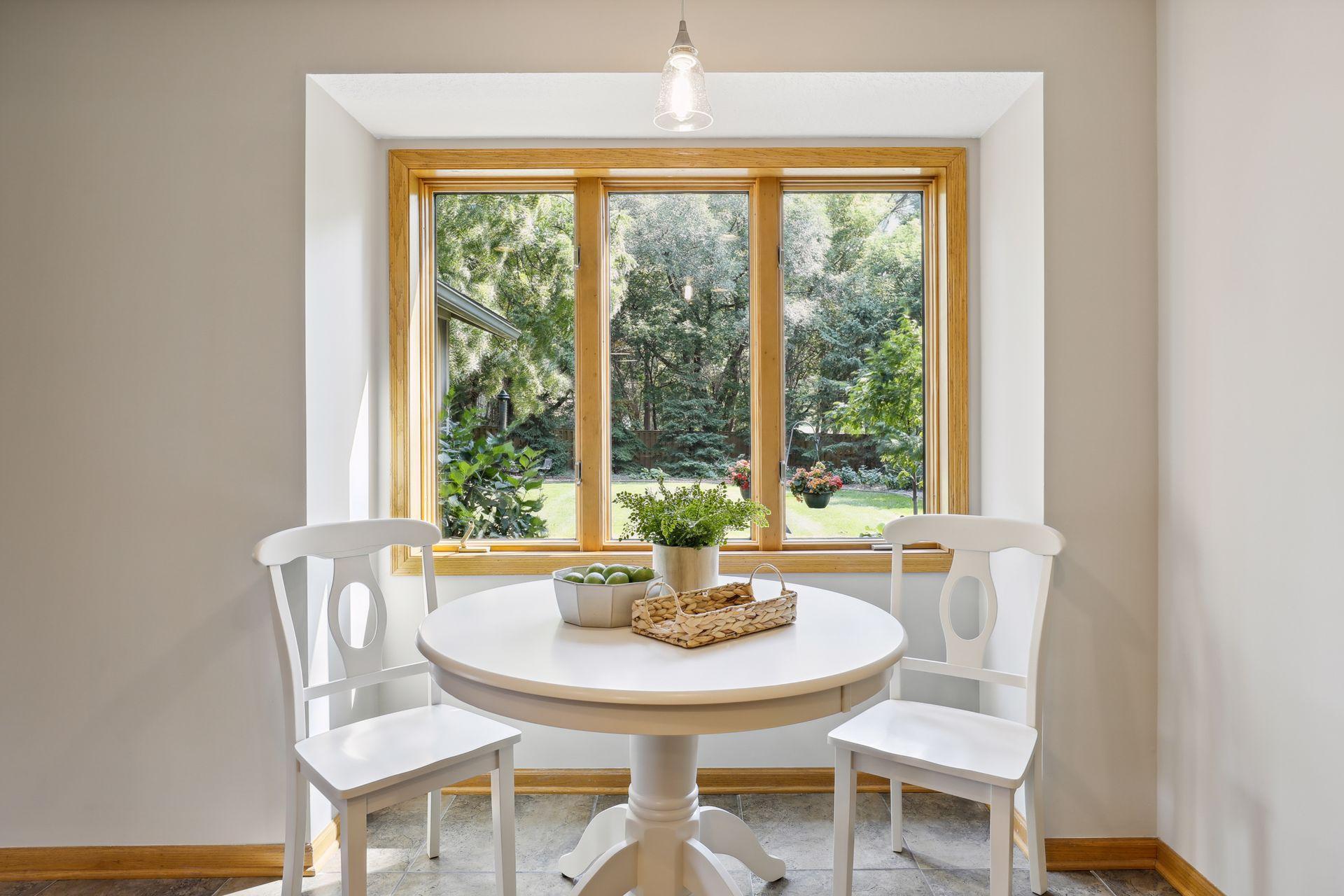 Eat-in kitchen area