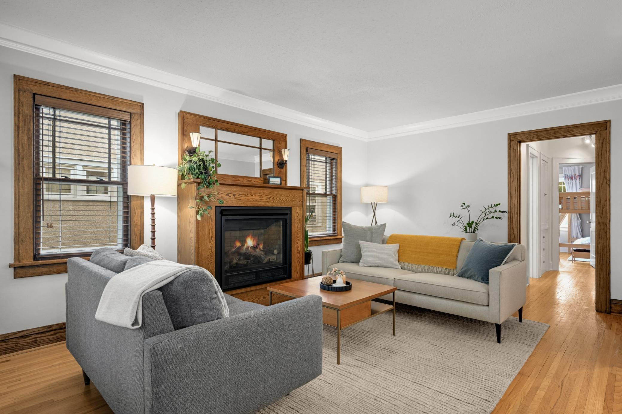 Living room with prairie-style motifs
