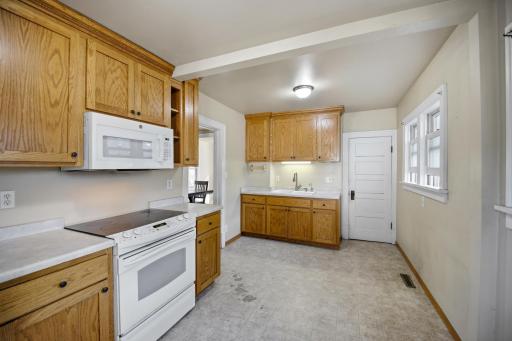 806 6th Avenue NW, Austin, MN 55912