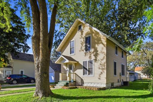 806 6th Avenue NW, Austin, MN 55912
