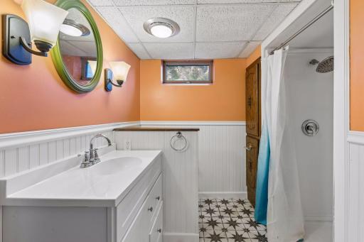 21 70th Way NE, Fridley, MN 55432