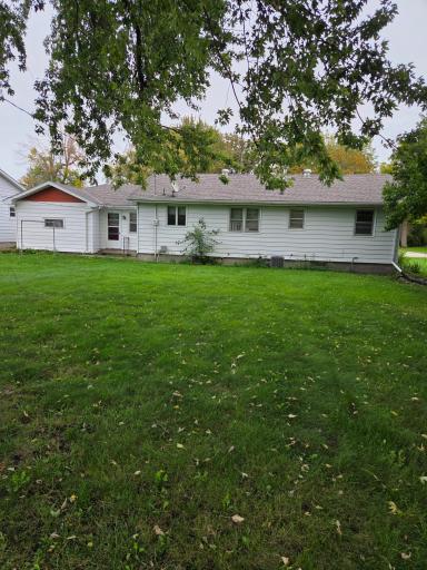 112 2nd Avenue N, Waldorf, MN 56091