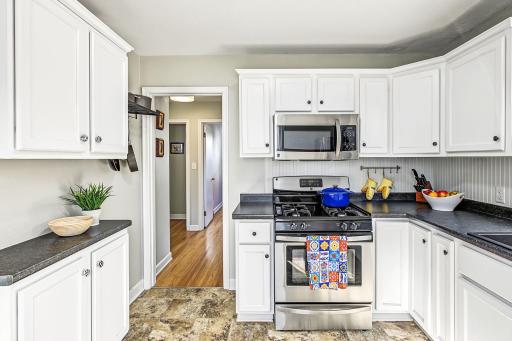 1246 Smith Avenue S, Saint Paul, MN 55118