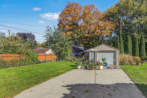 1246 Smith Avenue S, Saint Paul, MN 55118
