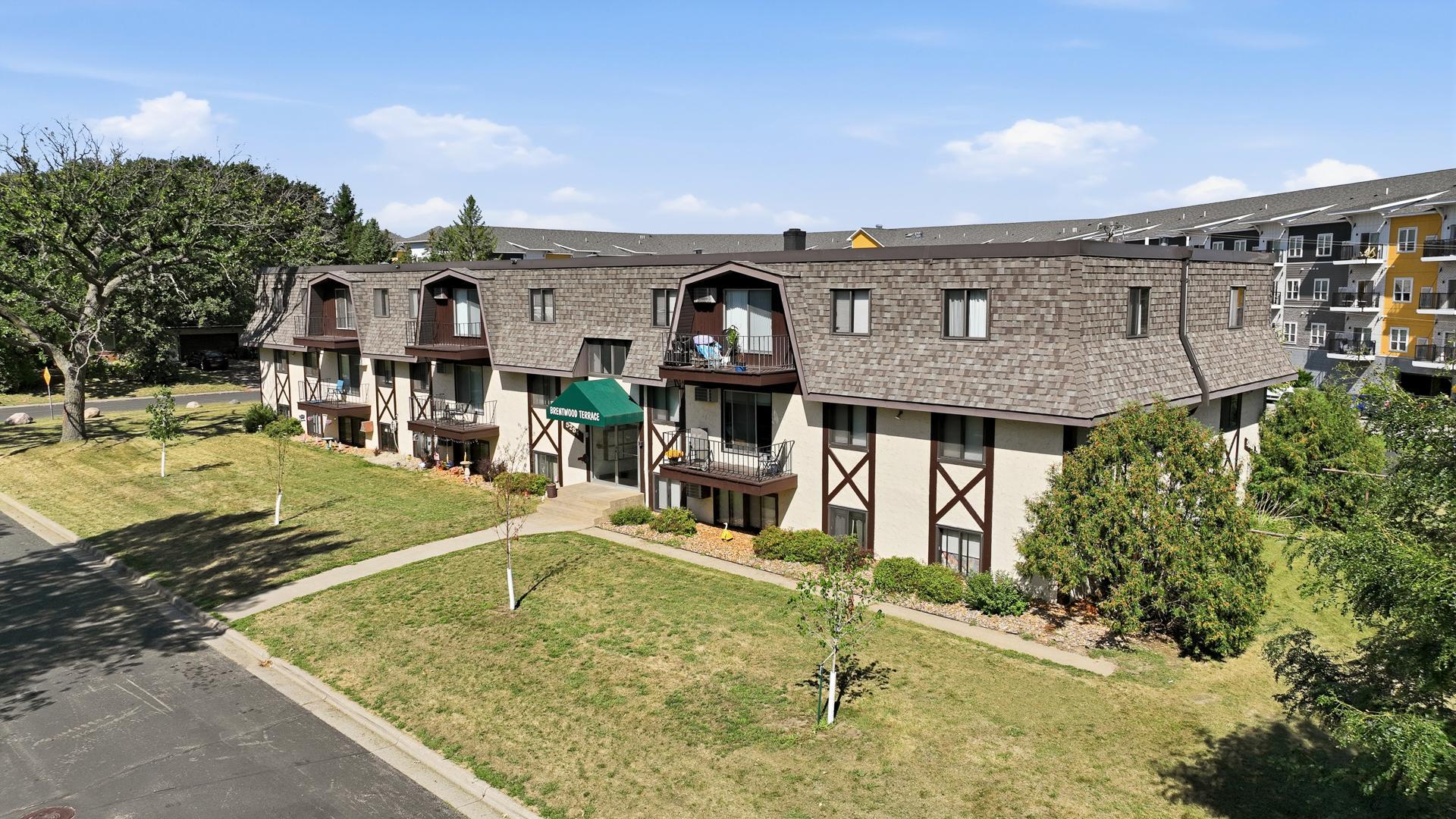 2 - Exterior - 5284 Greenfield Ave MLS-2.jpg