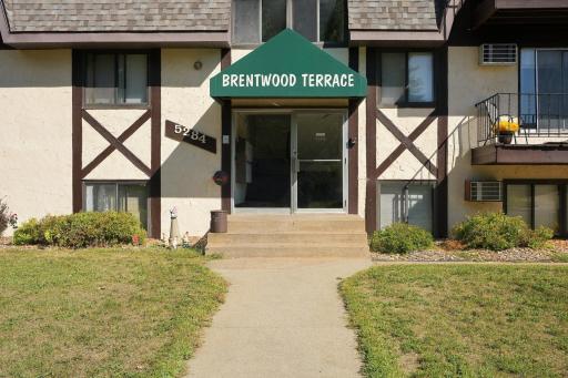 4 - Exterior - 5284 Greenfield Ave MLS-17.jpg