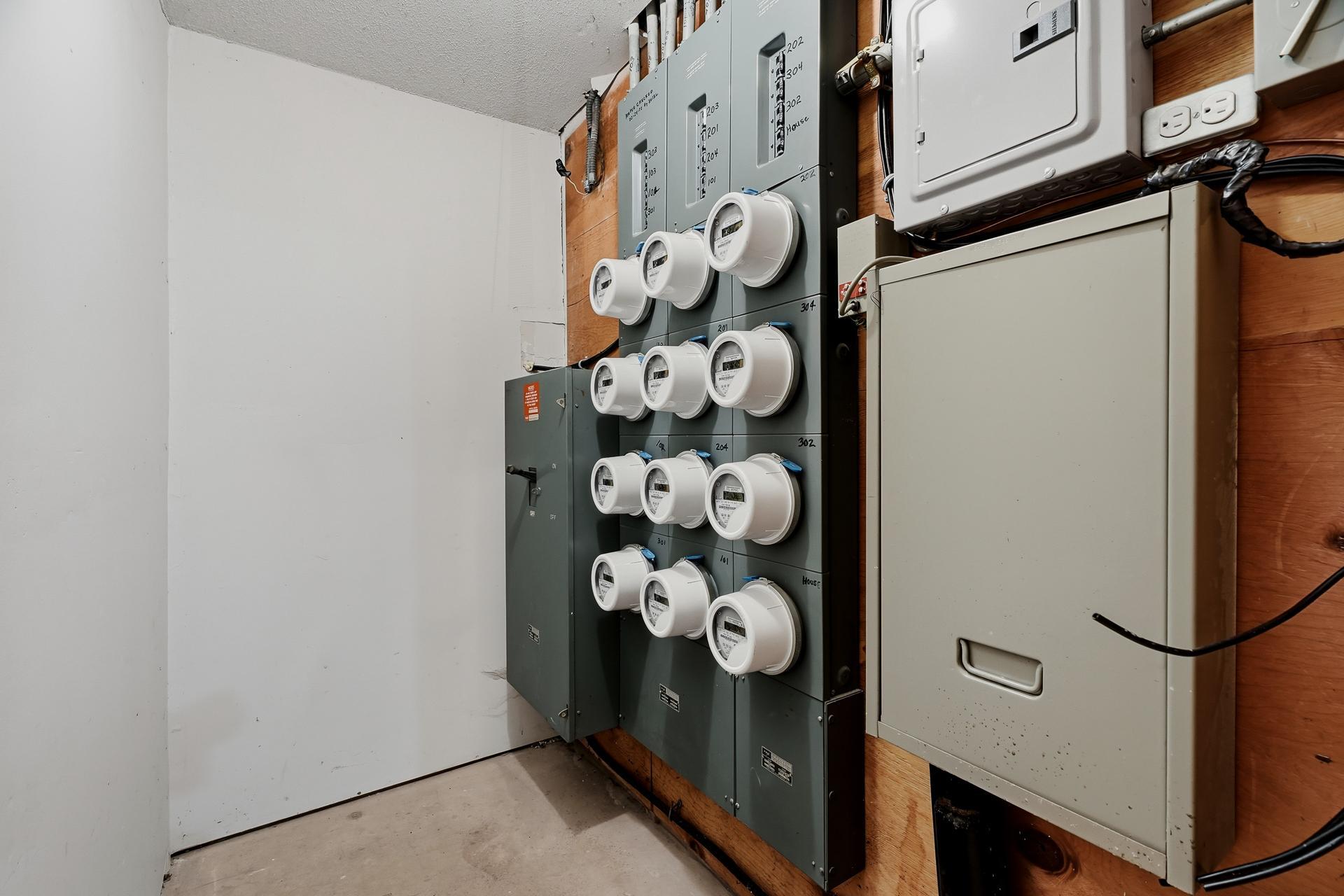 42 Mech - 8061 Pleasantview Dr NE MLS-68.jpg