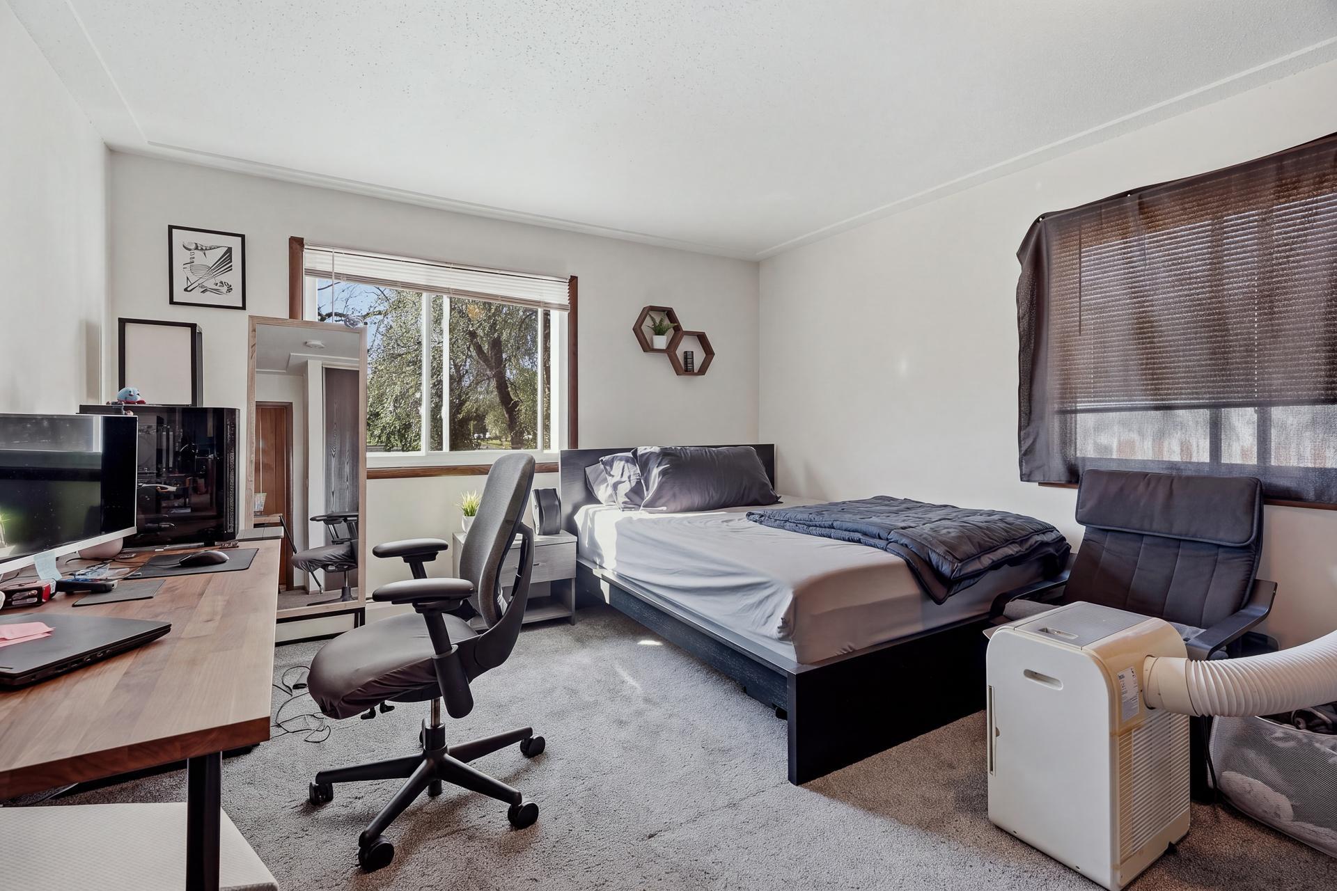 18 301 - 8061 Pleasantview Dr NE MLS-60.jpg