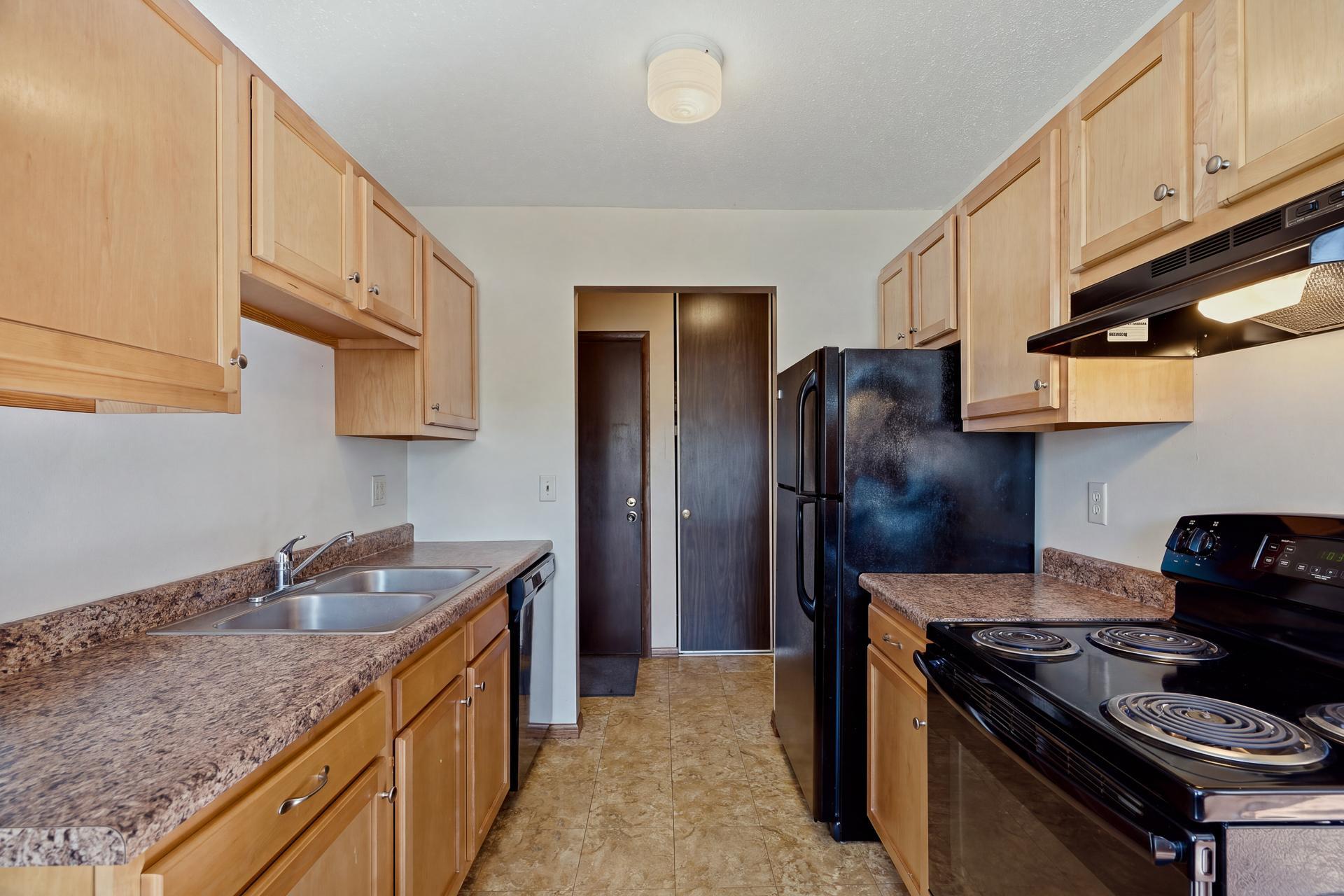 27 304 - 8061 Pleasantview Dr NE MLS-43.jpg